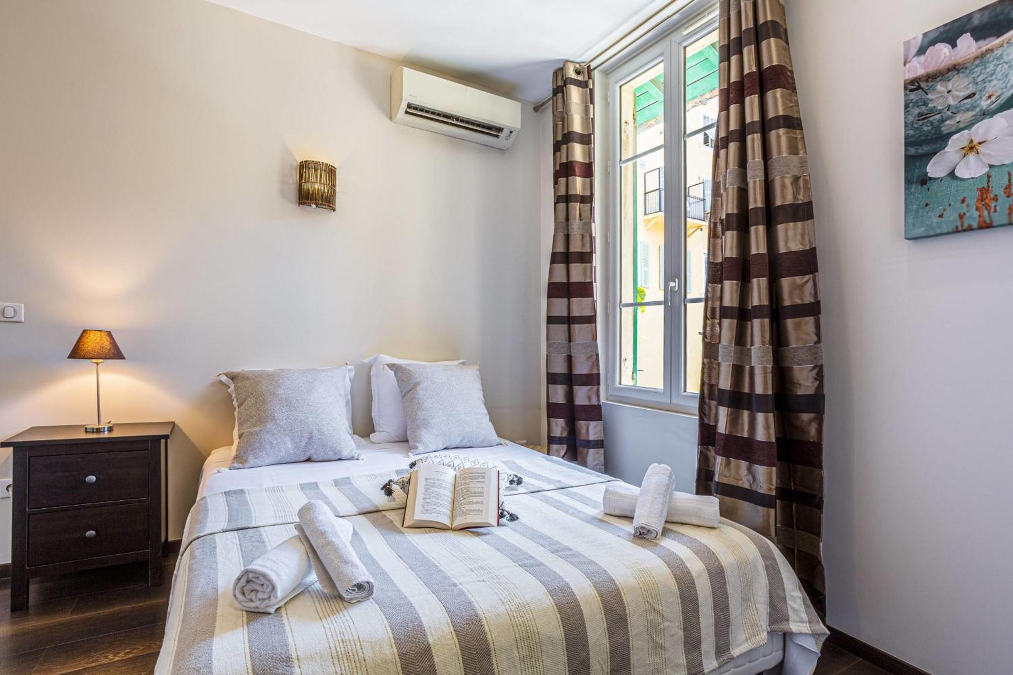 Guisol - Typical Nice 3 Bedroom Ac Near Port Bagian luar foto