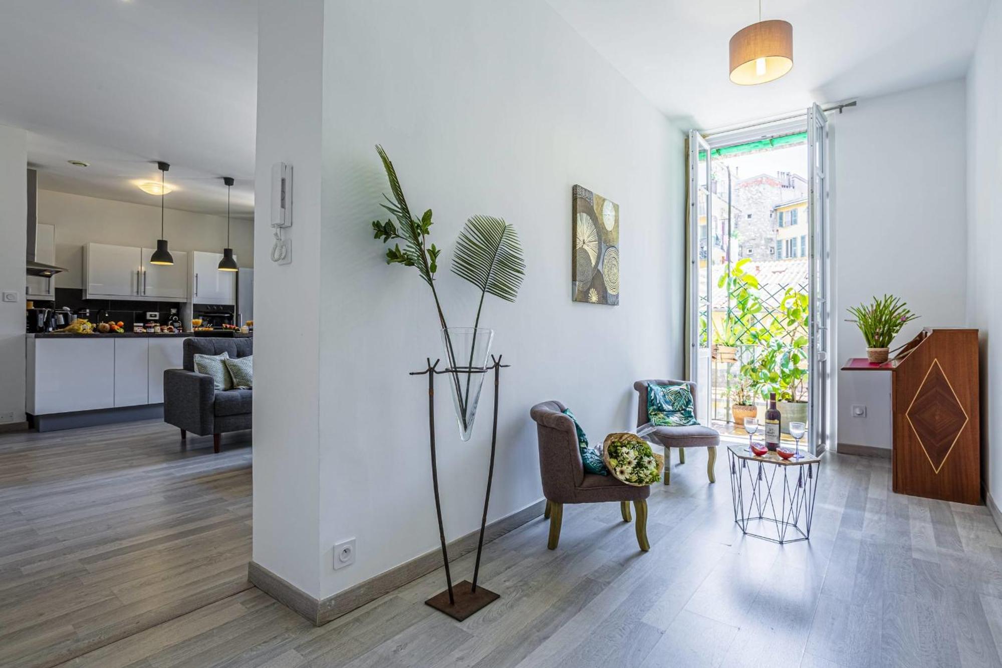 Guisol - Typical Nice 3 Bedroom Ac Near Port Bagian luar foto