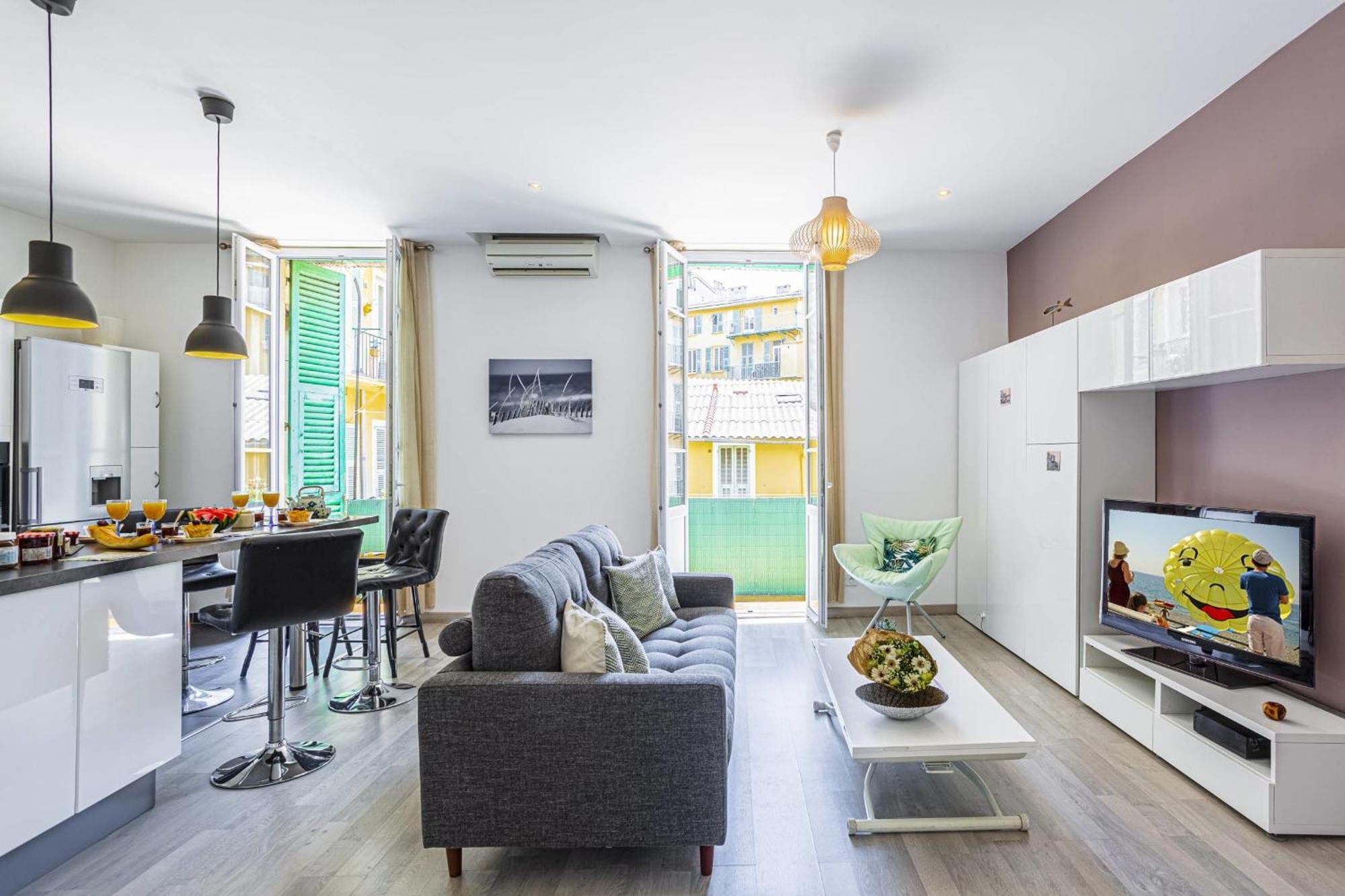 Guisol - Typical Nice 3 Bedroom Ac Near Port Bagian luar foto