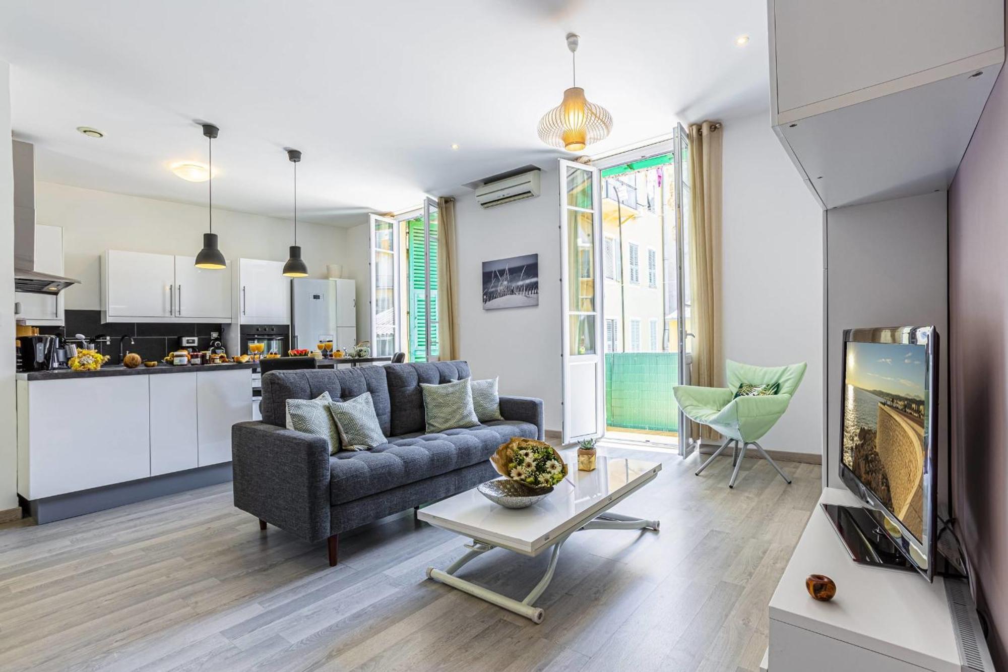 Guisol - Typical Nice 3 Bedroom Ac Near Port Bagian luar foto