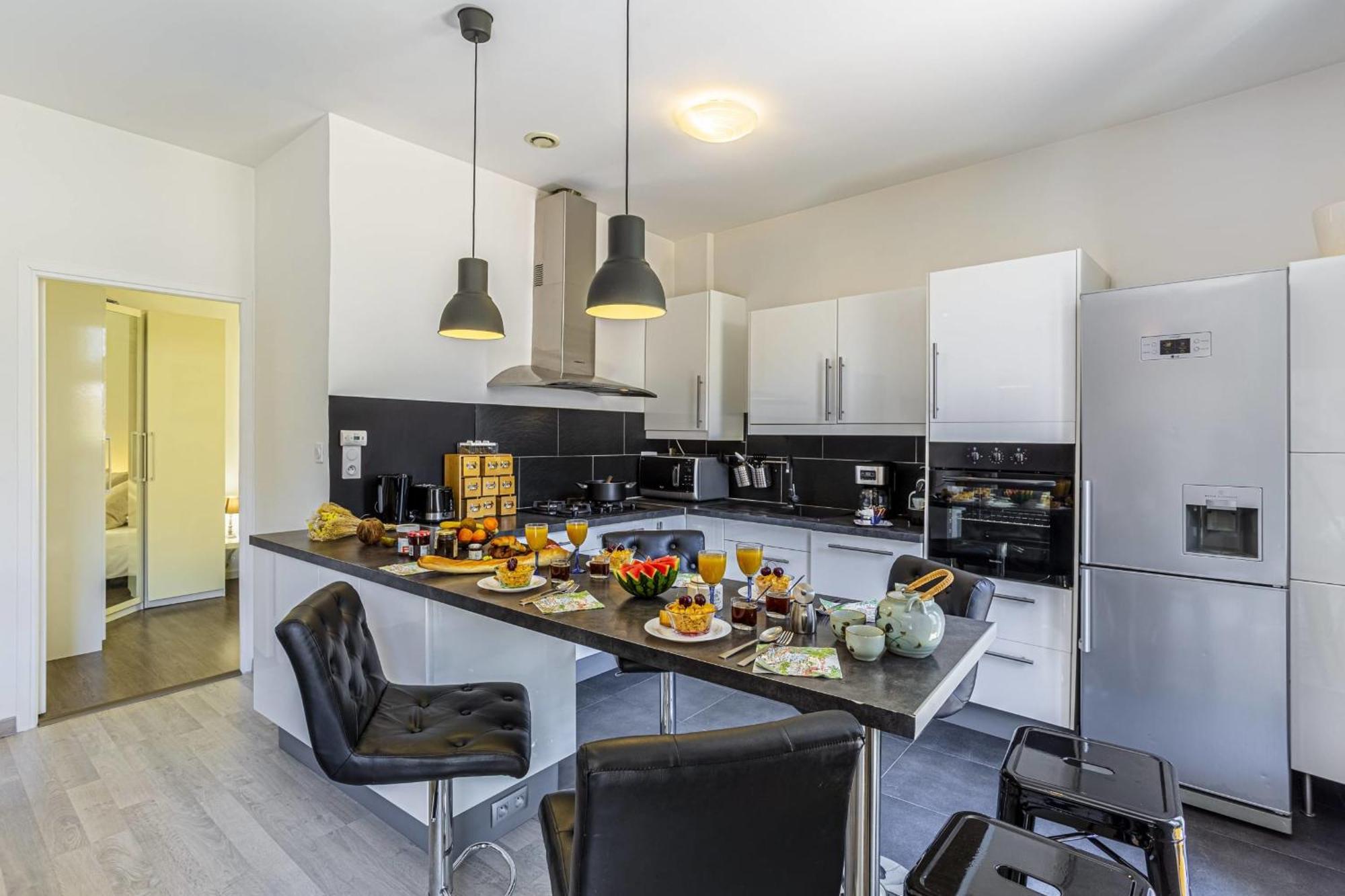 Guisol - Typical Nice 3 Bedroom Ac Near Port Bagian luar foto