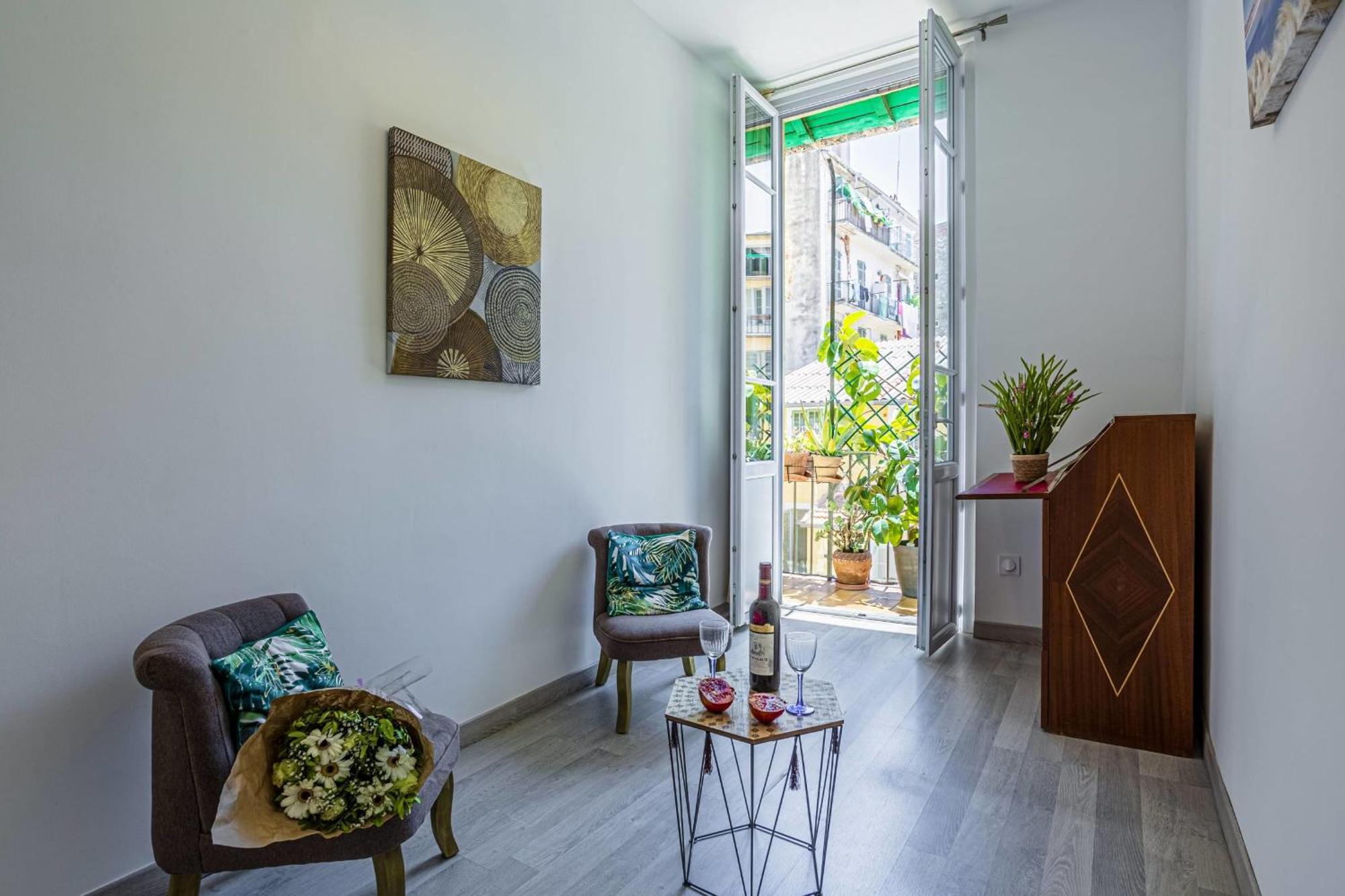 Guisol - Typical Nice 3 Bedroom Ac Near Port Bagian luar foto